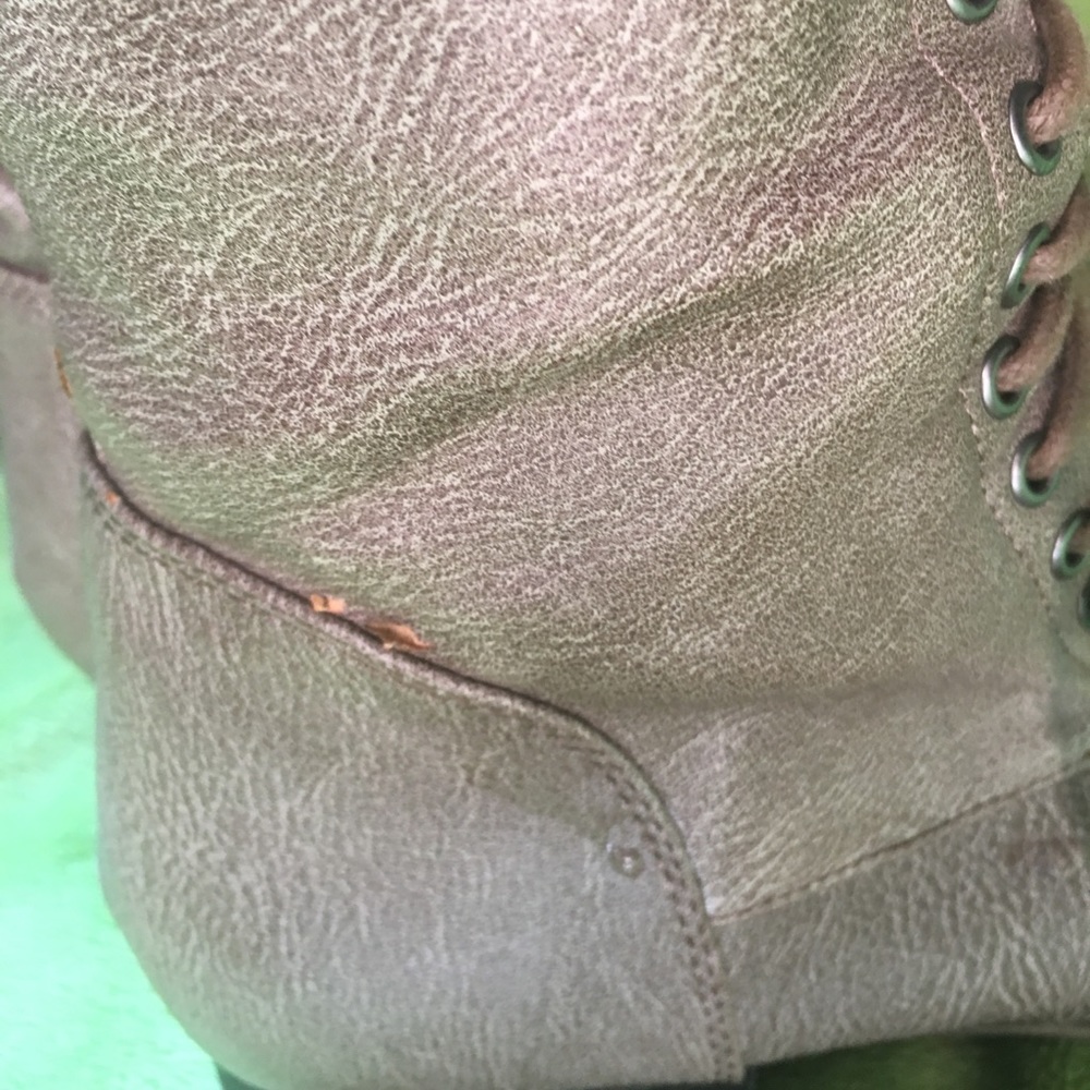 Gray Boots - Picture 4 of 6